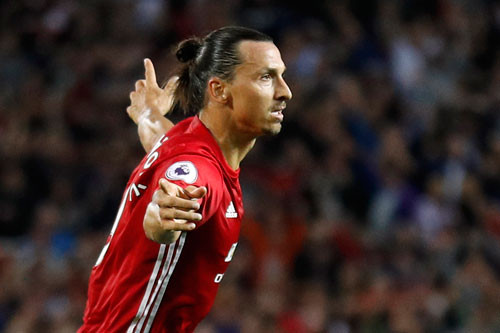 Ibrahimovic liên tiếp nổ súng tại Ngoại hạng Anh giống như anh từng làm ở các giải đấu đã đi qua. Ảnh: Reuters.