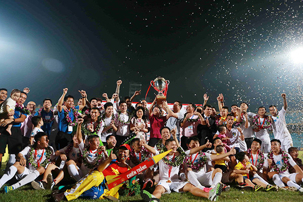 Hà Nội T&T vô địch V-League 2016 đầy kịch tính. Ảnh: Vnexpres. 