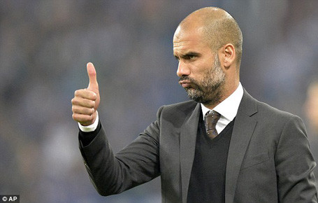 HLV Pep Guardiola tin rằng mình có thể làm tốt hai nhiệm vụ 