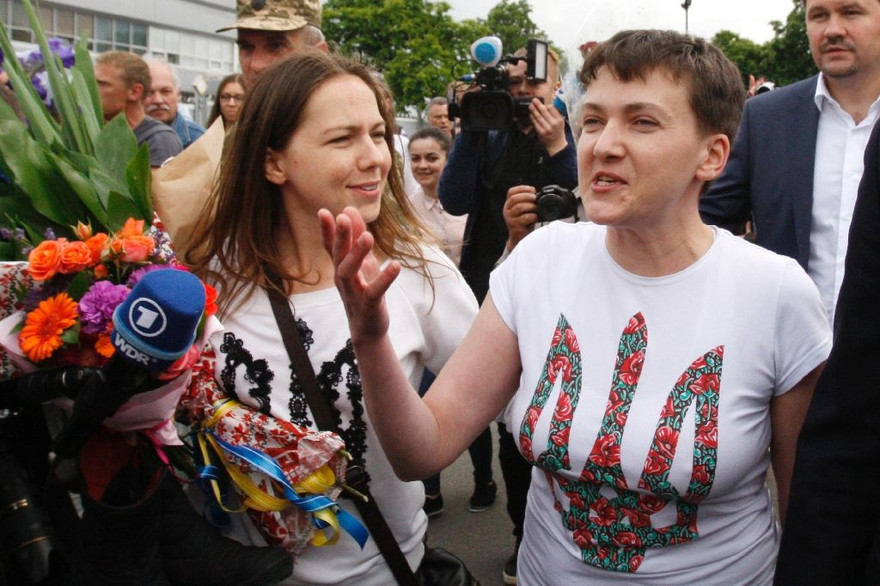 Nữ phi công quân đội Ukraine Nadiya Savchenko (Ảnh: AFP)