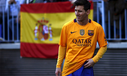 Messi nghỉ tập để kiểm tra thận