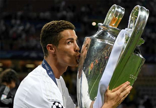 CR7 đang khao khát tái xuất cùng đồng đội. Ảnh: Reuters 