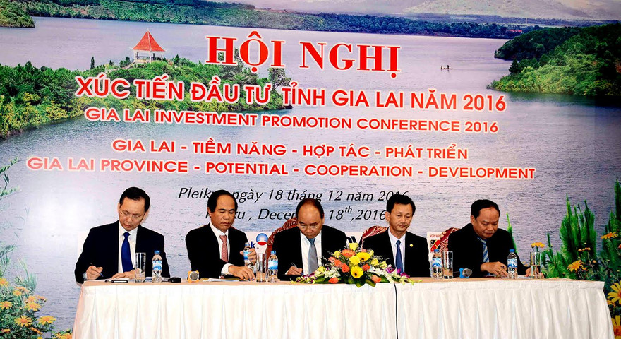 Thủ tướng Nguyễn Xuân Phúc tại hội nghị