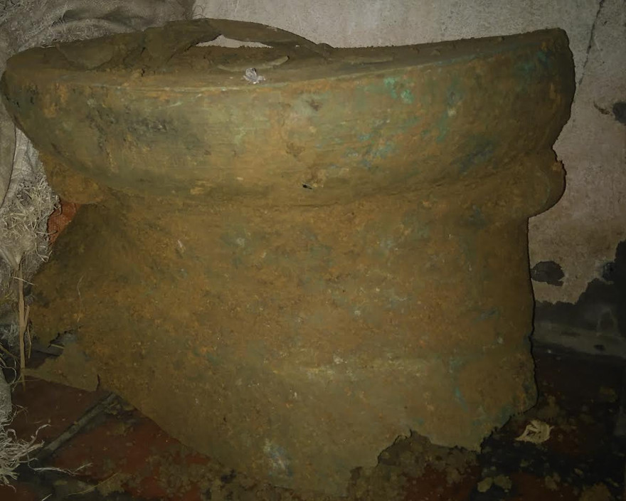 Trống đồng cổ vừa được phát hiện. Ảnh: CTV 