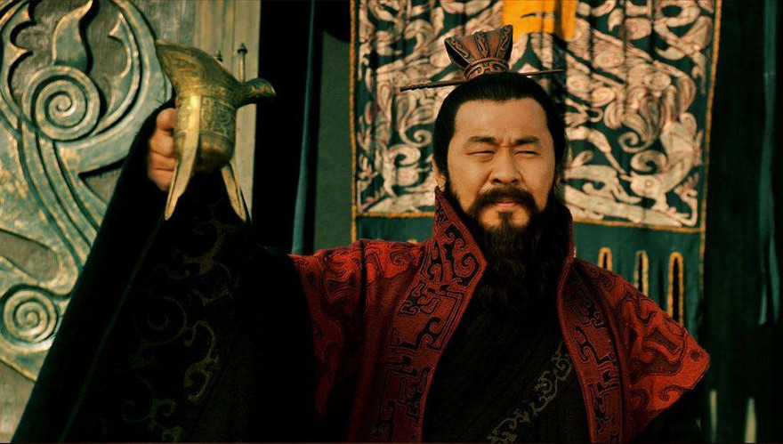 Gian hùng, có lẽ quả thật do loạn thế mà tạo ra…