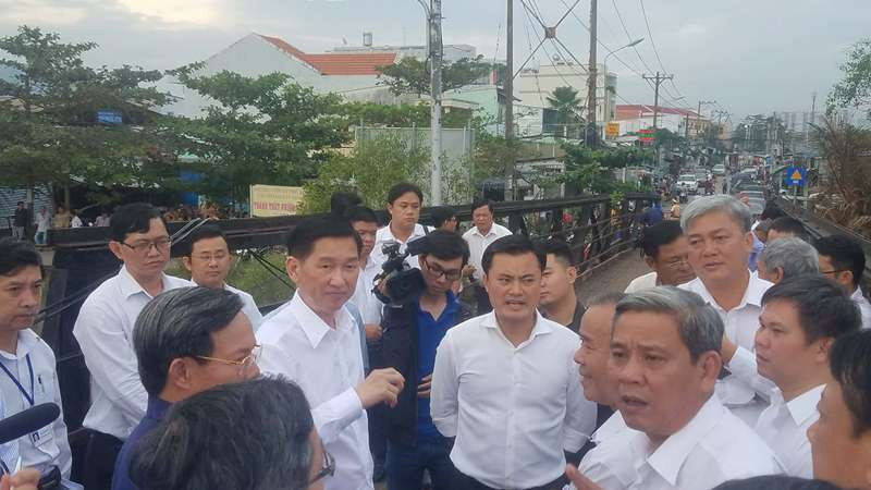 PCT UBND TPHCM kiểm tra công tác khắc phục cầu Long Kiểng chiều 22/1.