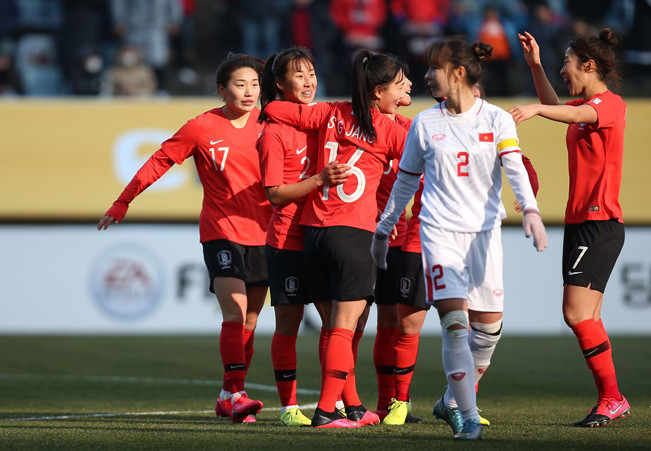 Tuyển nữ Việt Nam thua đậm Hàn Quốc ở vòng loại Olympic