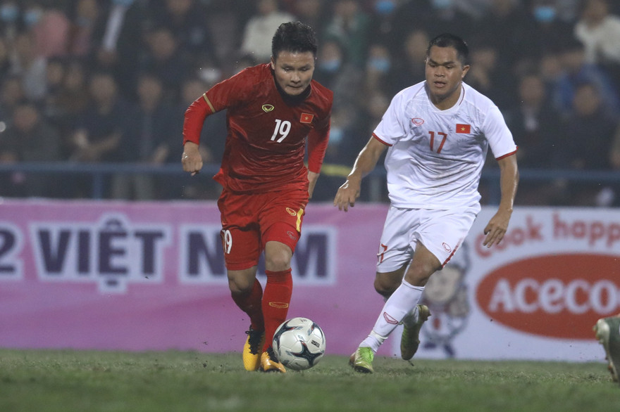 Quang Hải ghi một bàn thắng tuyệt đẹp ở trận này. Ảnh: Zing