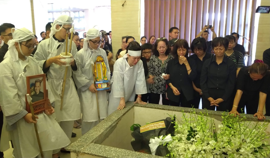 Thương tiếc tiễn đưa nghệ sỹ saxophone Xuân Hiếu về nơi an nghỉ cuối cùng