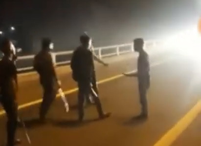 Bắt giữ nhóm đối tượng vác dao chặn xe 'xin đểu' trên cao tốc