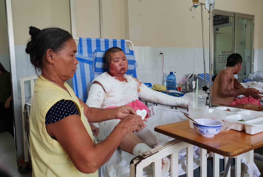 Chị Huệ đang điều trị tại bệnh viện.