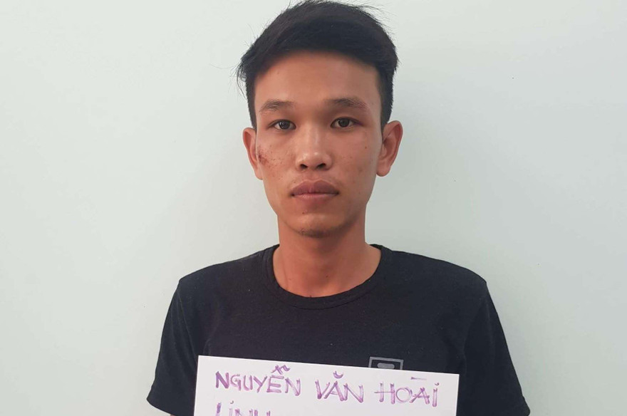 Linh tại công an.