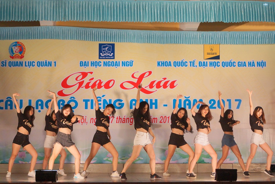 Sôi động đêm giao lưu Câu lạc bộ tiếng Anh