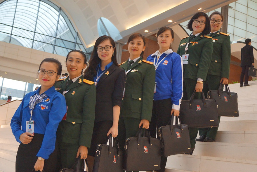 'Bóng hồng' áo lính tại Đại hội Đoàn toàn quốc XI