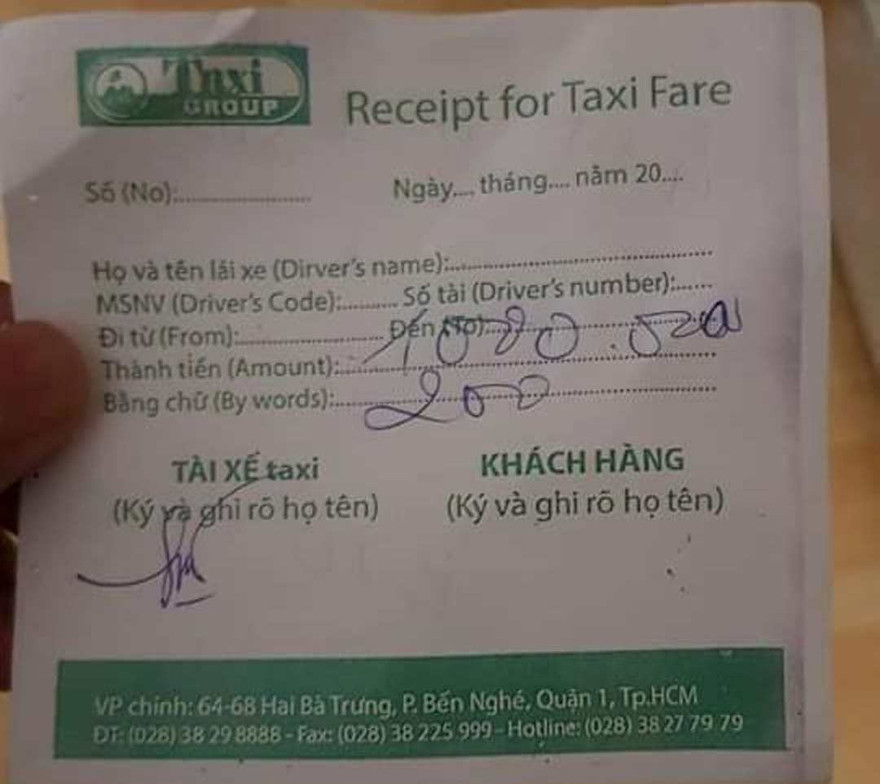 Tài xế taxi thu 1,2 triệu đồng của hành khách.