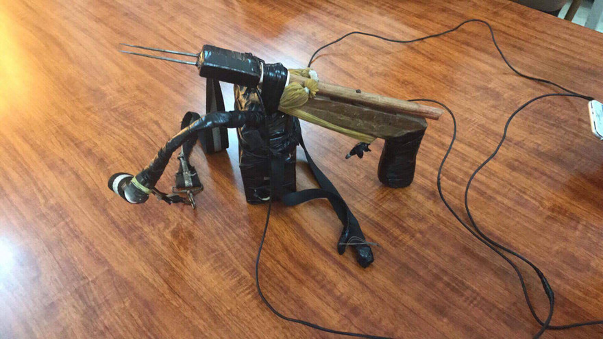 Khẩu súng điện tự chế.