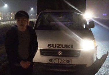 Phạm Văn Thủy sau khi bị cảnh sát dừng xe trên cao tốc.