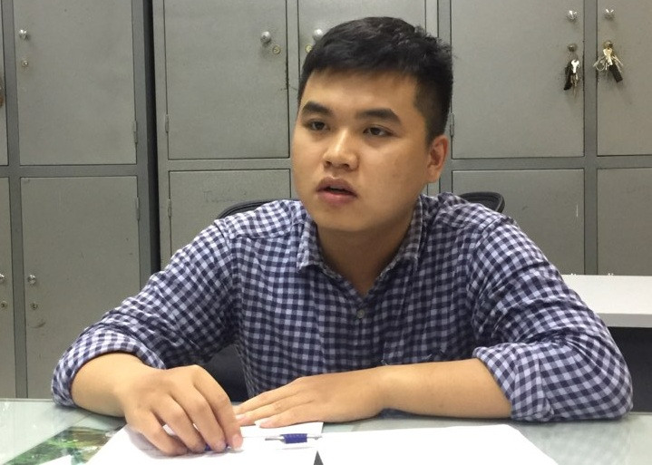 Đào Ngọc Khánh tại cơ quan công an.