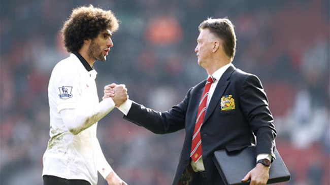 Fellaini sẽ là giải pháp cho hàng công M.U?
