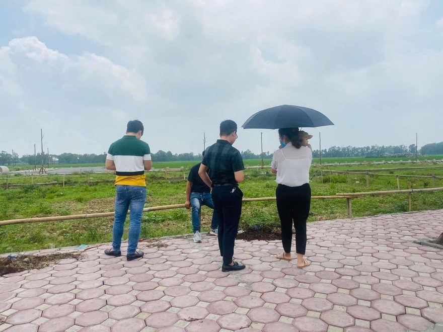 Thị trường bất động sản sẽ hạ nhiệt sau khi các bộ ngành vào cuộc ngăn chặn sốt đất.