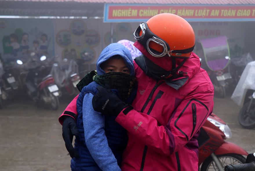 Thời tiết dưới 11 độ, Sa Pa chìm trong giá rét 