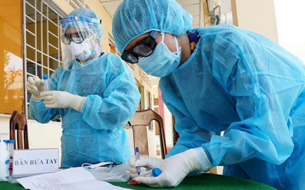 CẬP NHẬT COVID-19 ngày 21/5: Một người đau tức ngực, phát hiện dương tính SARS-CoV-2