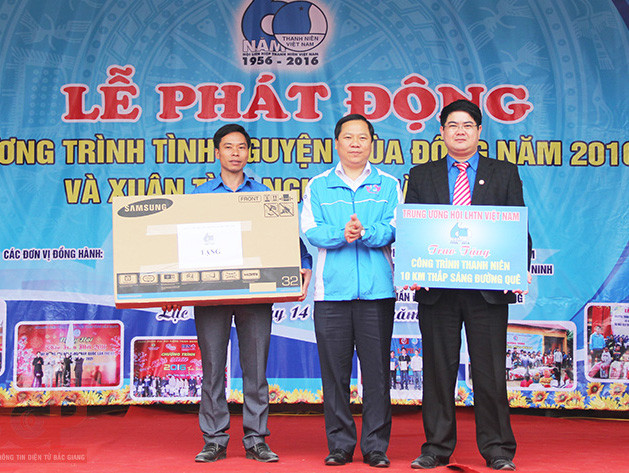 Ấm áp chương trình “Tình nguyện mùa đông”