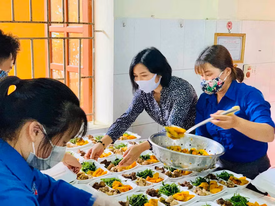 Hơn 30 đoàn viên thanh niên huyện Đô lương tham gia hoạt động ý nghĩa này