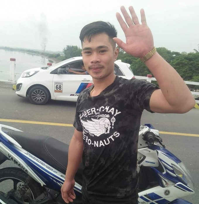 Nam sinh người Lào liều mình nhảy xuống sông cứu người ngã cầu