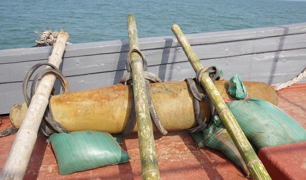 Phát hiện quả bom nặng 330kg khi đang bắt cá