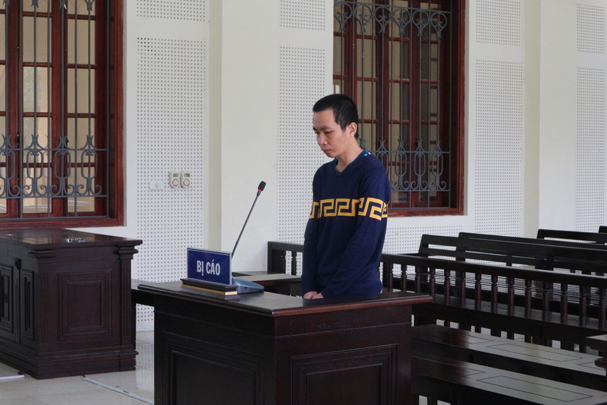 Xin tiền uống rượu bất thành, nghịch tử cầm dao đâm cha 