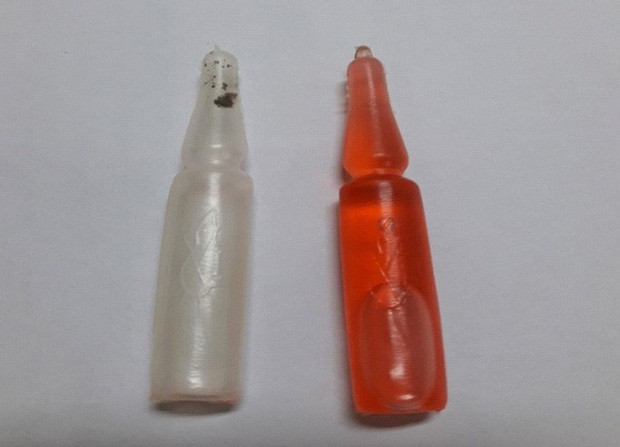 Lọ thuốc diệt chuột giống các lọ nước uống khiến trẻ nhầm lẫn. 