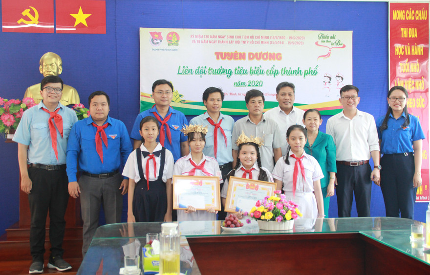 Thành Đoàn TPHCM tuyên dương 48 Liên đội trưởng tiêu biểu toàn thành 