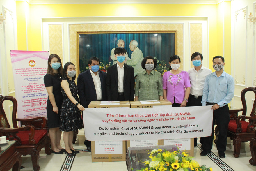 TPHCM tiếp nhận gói sản phẩm công nghệ hỗ trợ chống dịch COVID-19