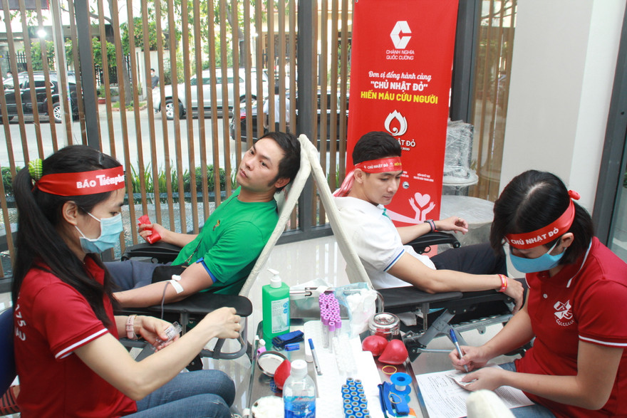 Toàn cảnh Chủ nhật Đỏ lần đầu diễn ra tại Bình Dương 