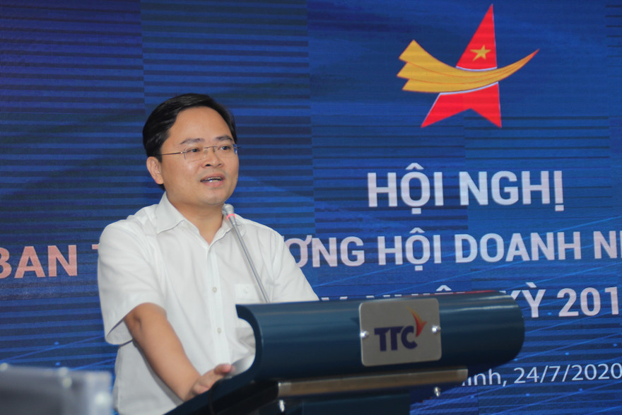 Doanh nhân trẻ xuất hiện ấn tượng và ý nghĩa trong dịch COVID-19