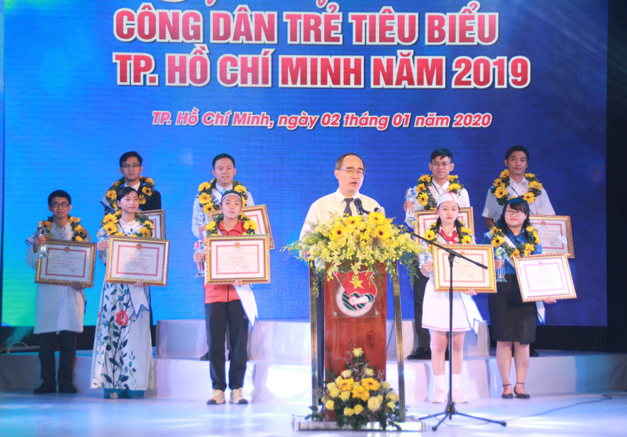 Vinh danh 12 công dân trẻ tiêu biểu TPHCM 2019