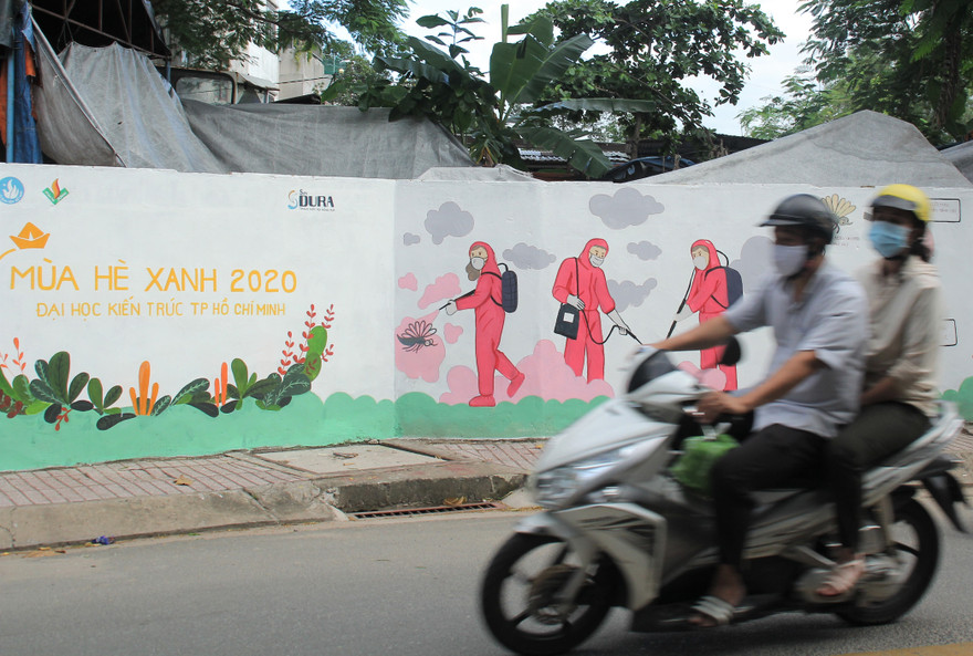 Cận cảnh những mảng tường ‘biết nói’ của chiến sỹ tình nguyện hè 