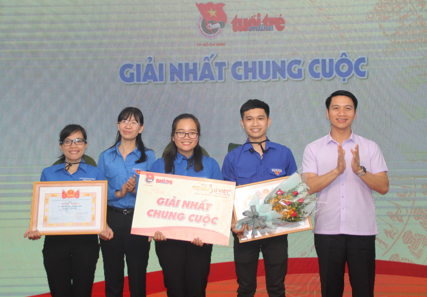 Trao thưởng những bạn trẻ giới thiệu lịch sử bằng... Vlog