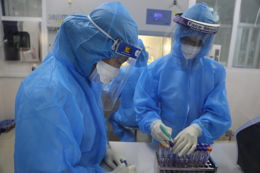 Người đàn ông nghi nhiễm COVID-19 tự khỏi bệnh, làm lây lan dịch ở Hà Tĩnh