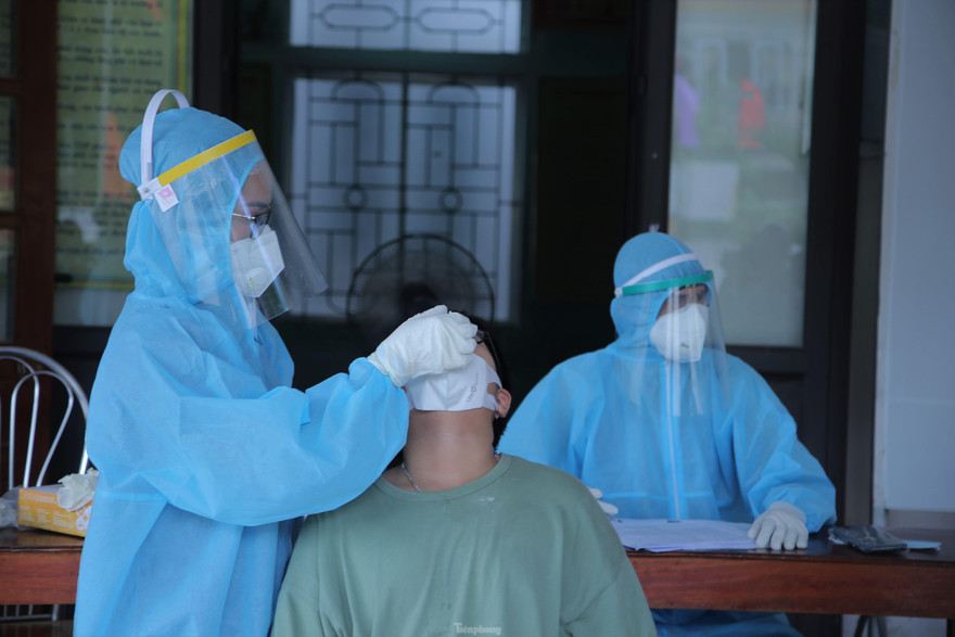 CẬP NHẬT DỊCH 18/6: Bình Dương tạm phong tỏa bệnh viện vì liên quan quán 'Cô chủ nhỏ'