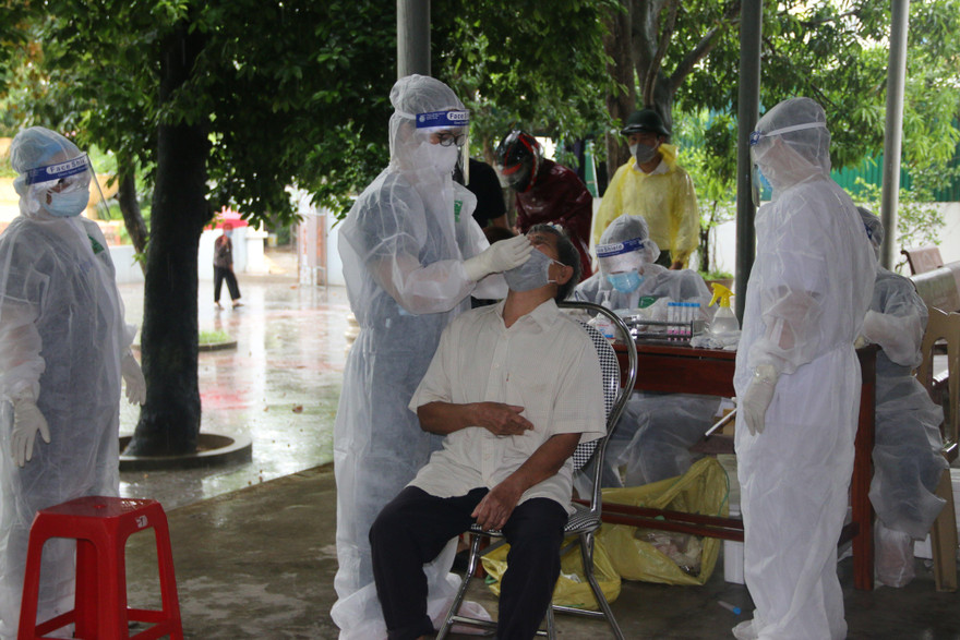 Hà Tĩnh ghi nhận thêm 11 ca dương tính với SARS-CoV-2