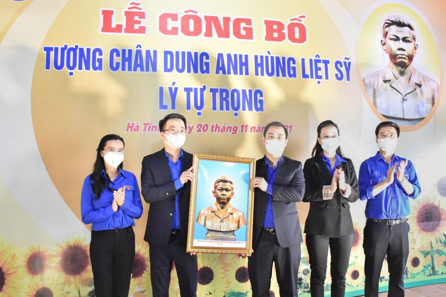 Sinh hoạt chính trị tinh thần Lý Tự Trọng và khát vọng của thanh niên