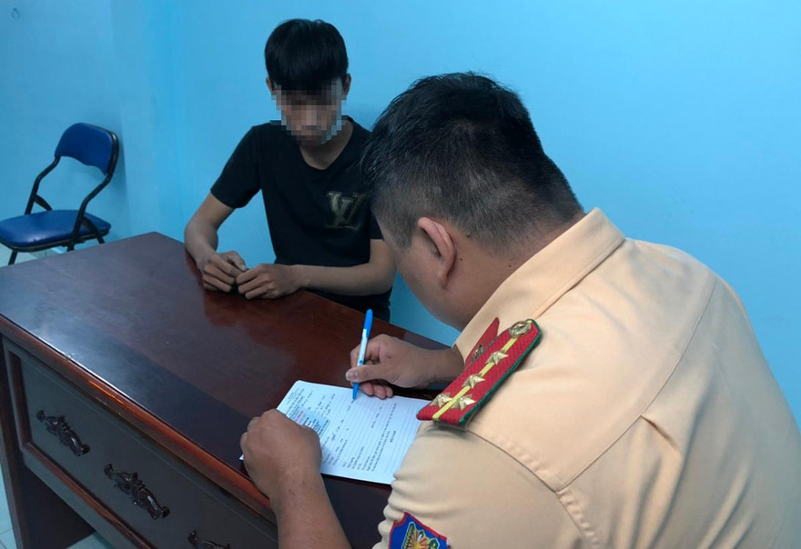 CSGT ghi lời khai N.N.S.