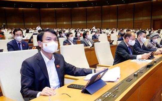 Quốc hội thông qua việc bổ sung trách nhiệm cho Công an xã (Ảnh: TTXVN)