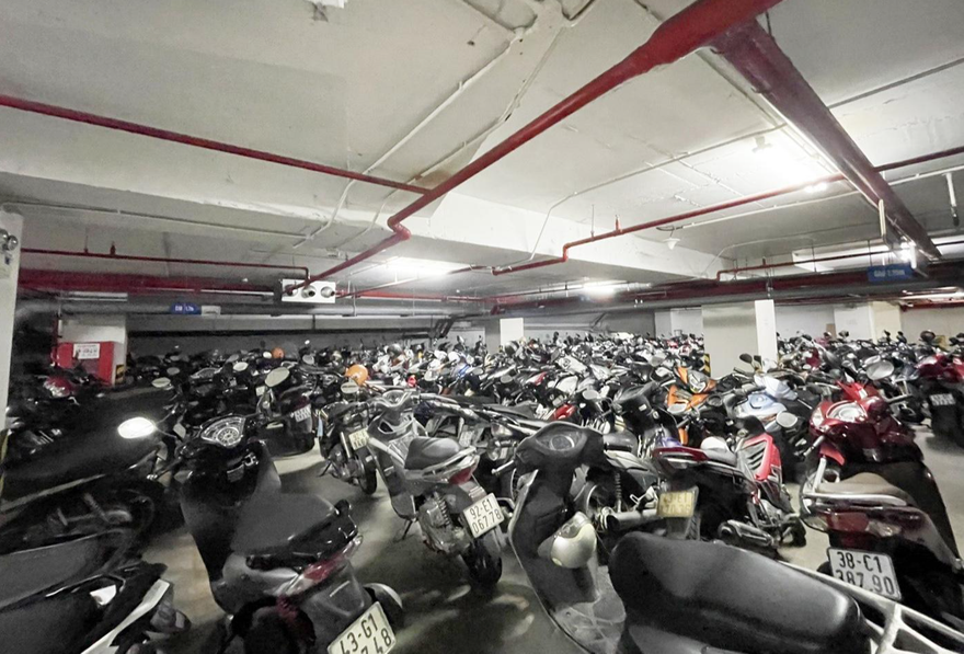 Khối "bom xăng" đe dọa hàng ngàn cư dân chung cư F-Home - ảnh Minh Phương 