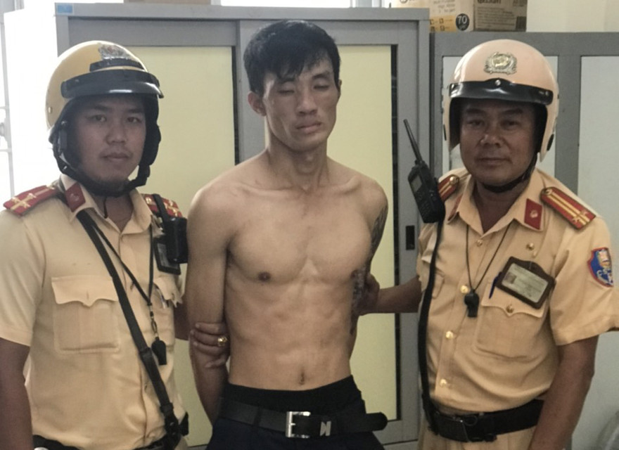 Nghi can trộm xe máy bị bắt nóng.