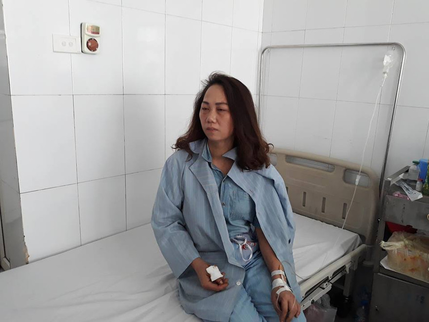 'Chồng tôi bị văng ra khỏi tàu, bất tỉnh'