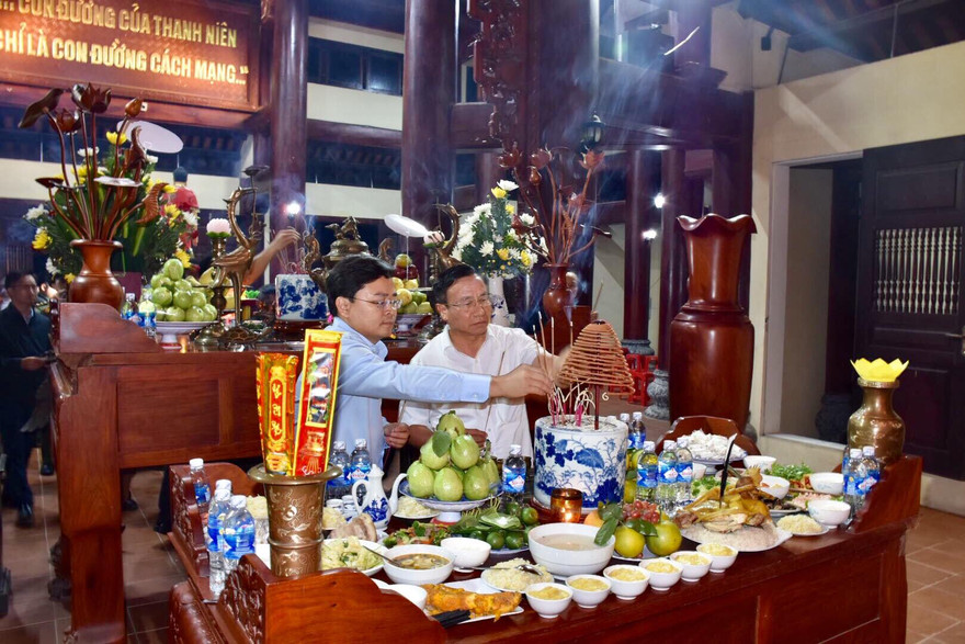 Tổ chức lễ an vị tượng thờ Anh hùng liệt sĩ Lý Tự Trọng