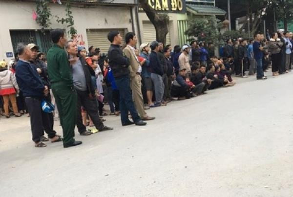 Hàng trăm cảnh sát bao vây ổ bạc bên bờ sông Lam